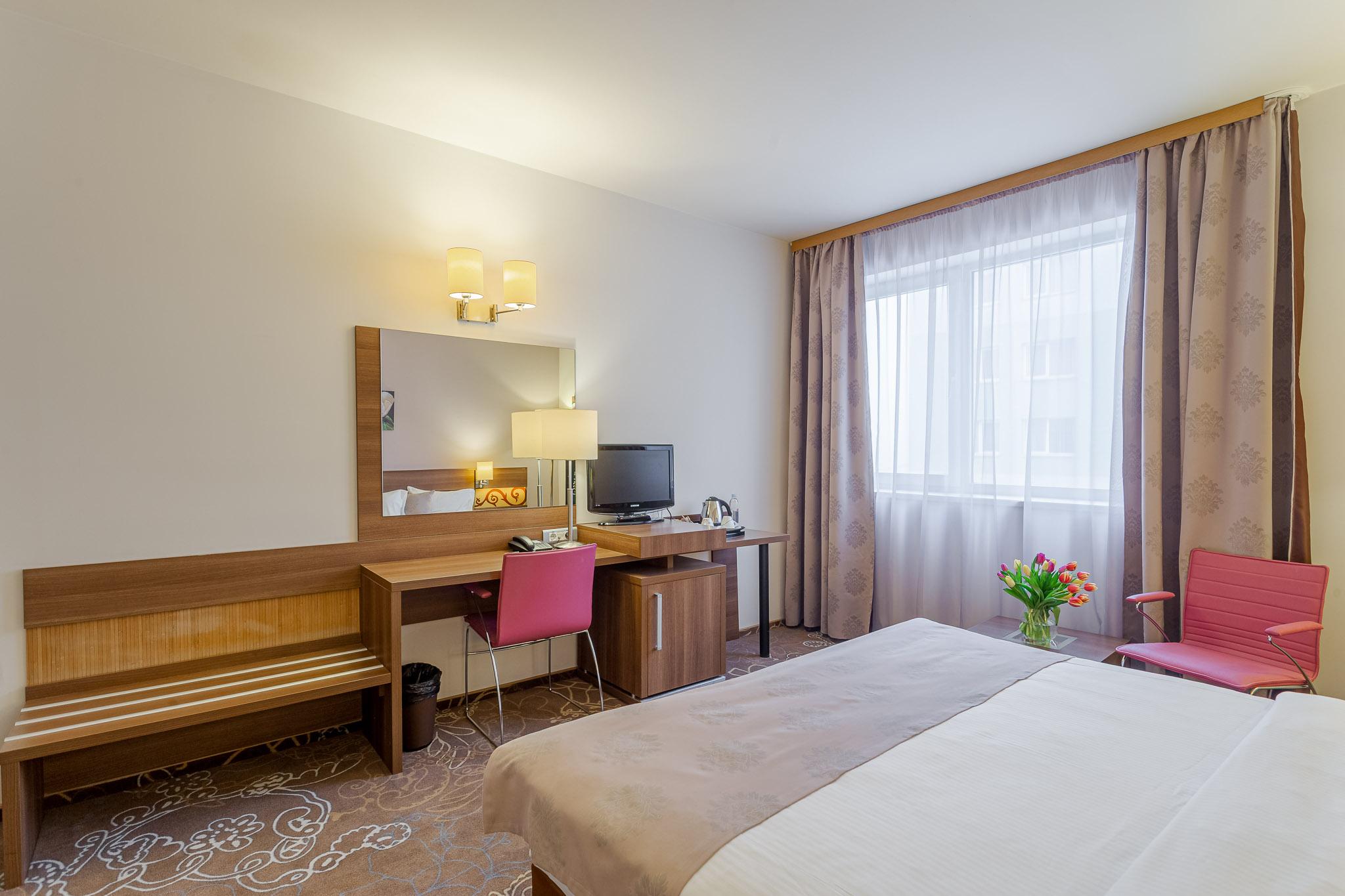 Rin Airport Hotel Otopeni Extérieur photo